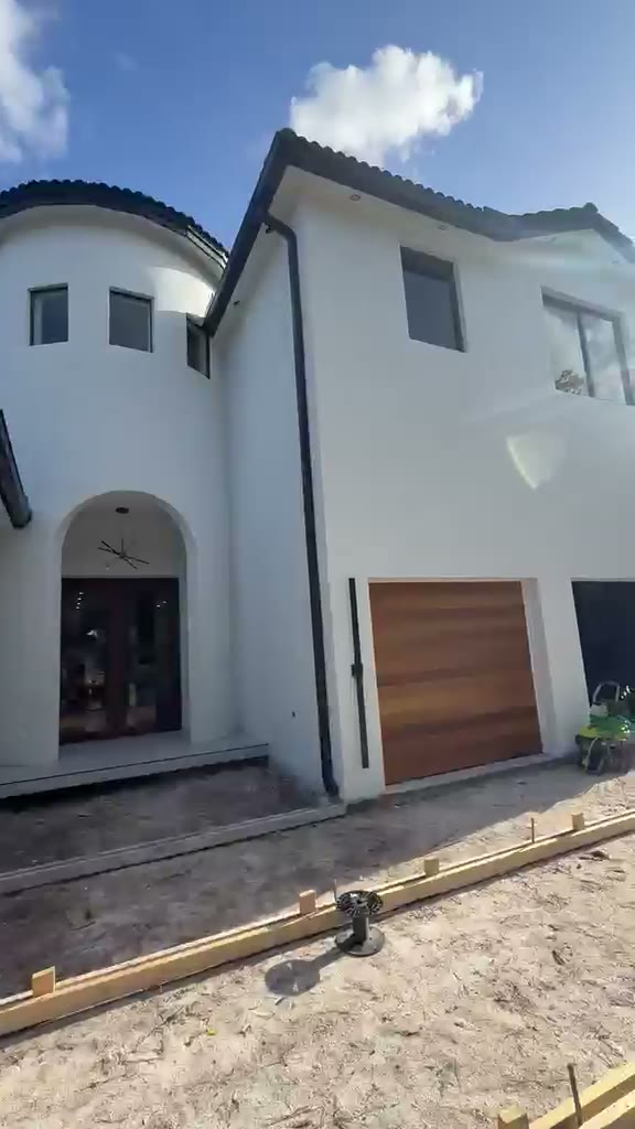 Still frame from a Joya General Services job video
