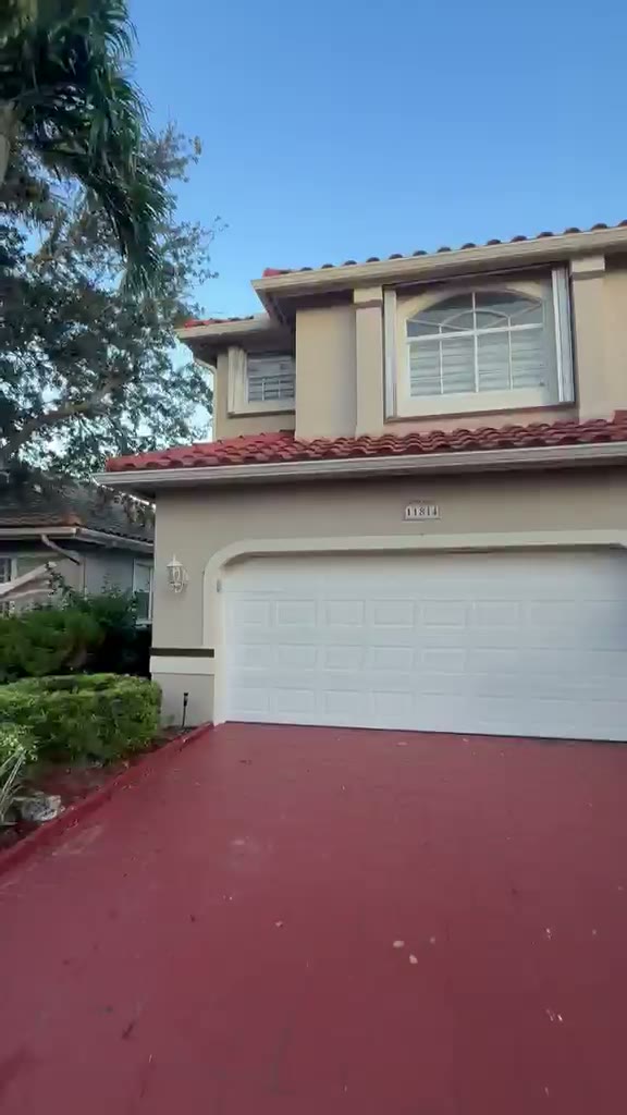 Still frame from a Joya General Services job video