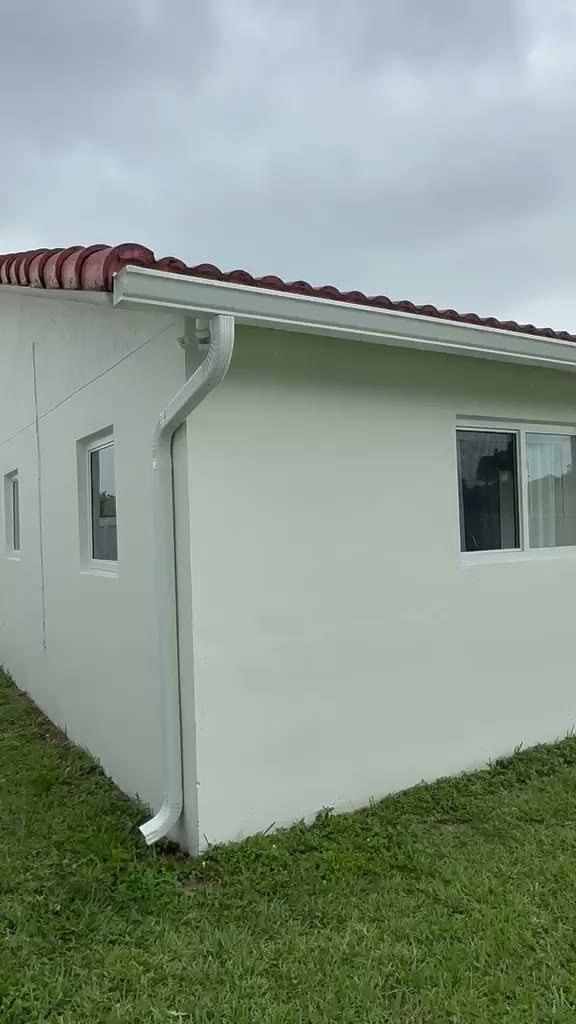 Still frame from a Joya General Services job video