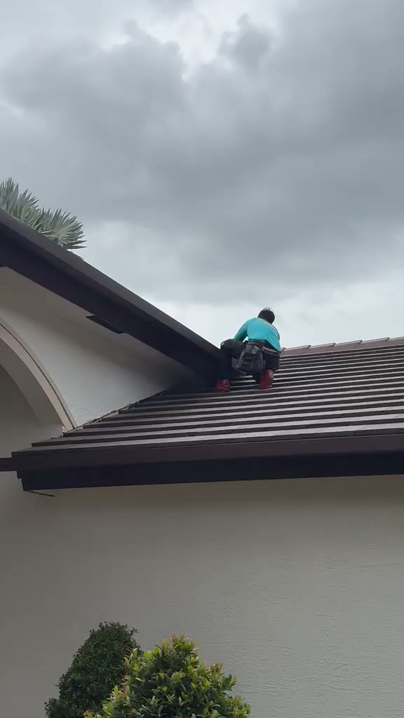 Still frame from a Joya General Services job video