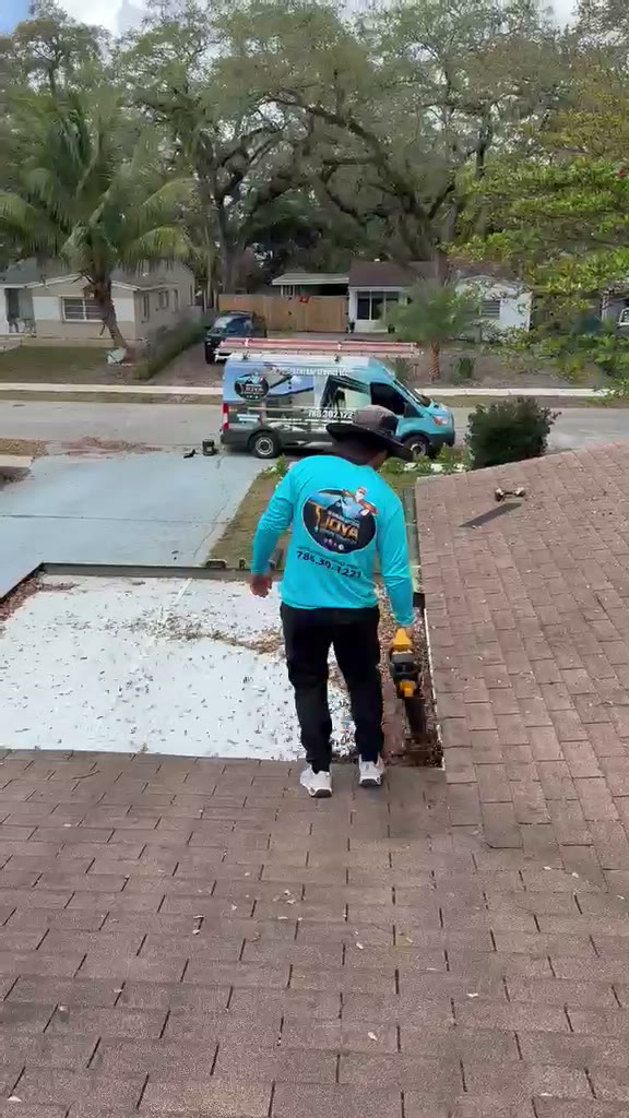 Still frame from a Joya General Services job video