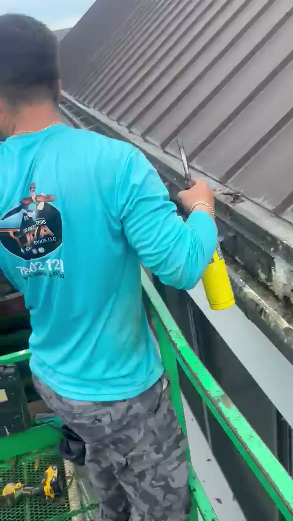 Still frame from a Joya General Services job video