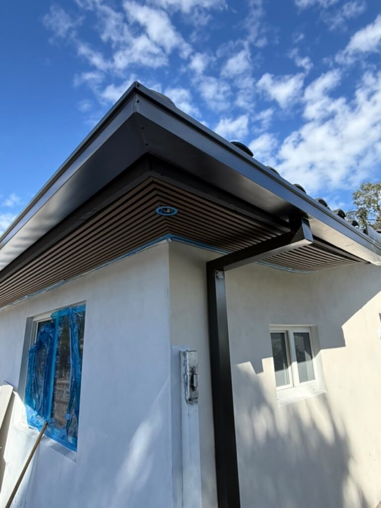 Seamless aluminium guttering installed in Opa-locka, Florida