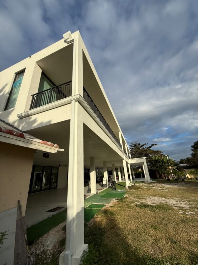 Gutter and downspout work completed in Hialeah, Florida