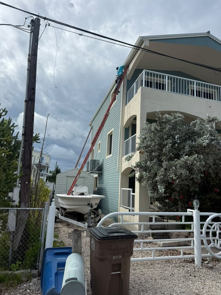 Gutter work completed by Joya General Services in South Florida