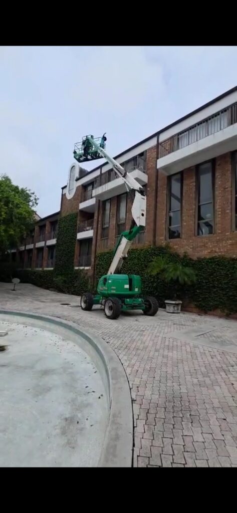 Gutter work completed by Joya General Services in South Florida
