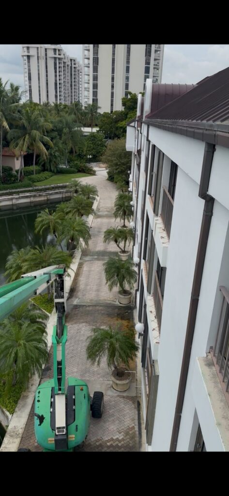 Gutter work completed by Joya General Services in South Florida