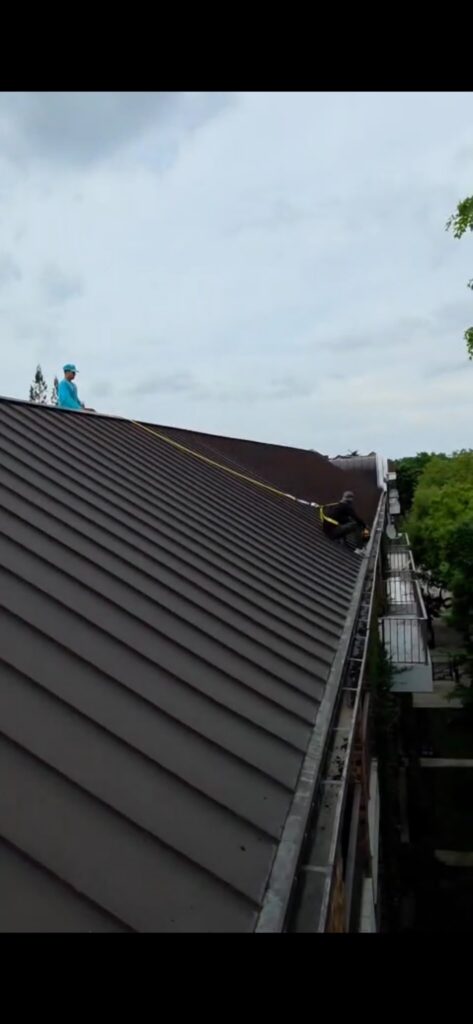 Gutter work completed by Joya General Services in South Florida